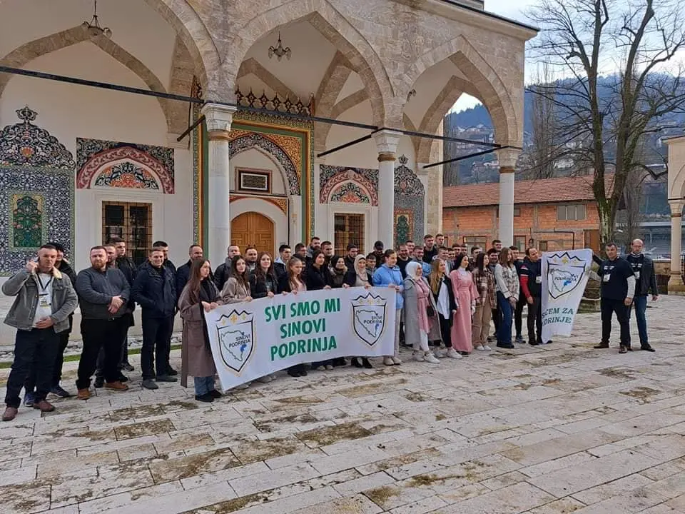 Sinovi Podrinja: U Foči se okupilo oko stotinu mladih Bošnjaka iz cijelog Podrinja kako bi se družili i upoznali (FOTO)