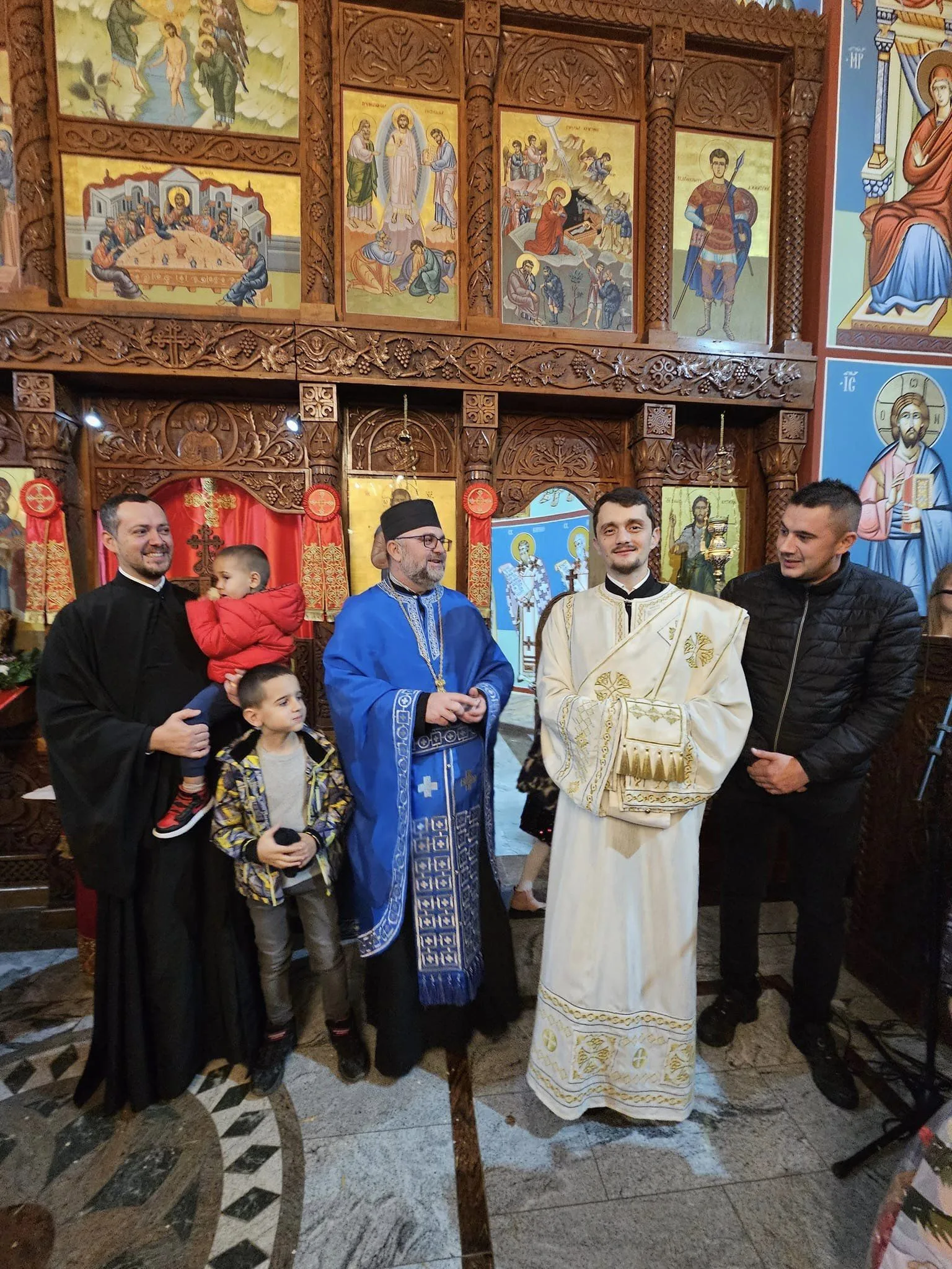 Nikolaj Grujić pronašao zlatnik prilikom lomljenja česnice u staroj pravoslavnoj zvorničkoj crkvi (FOTO)