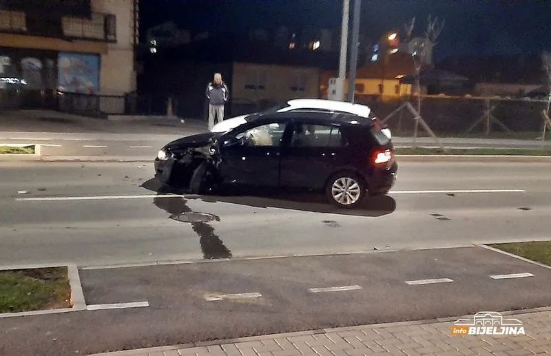 Sudar automobila u centru Bijeljine (FOTO)