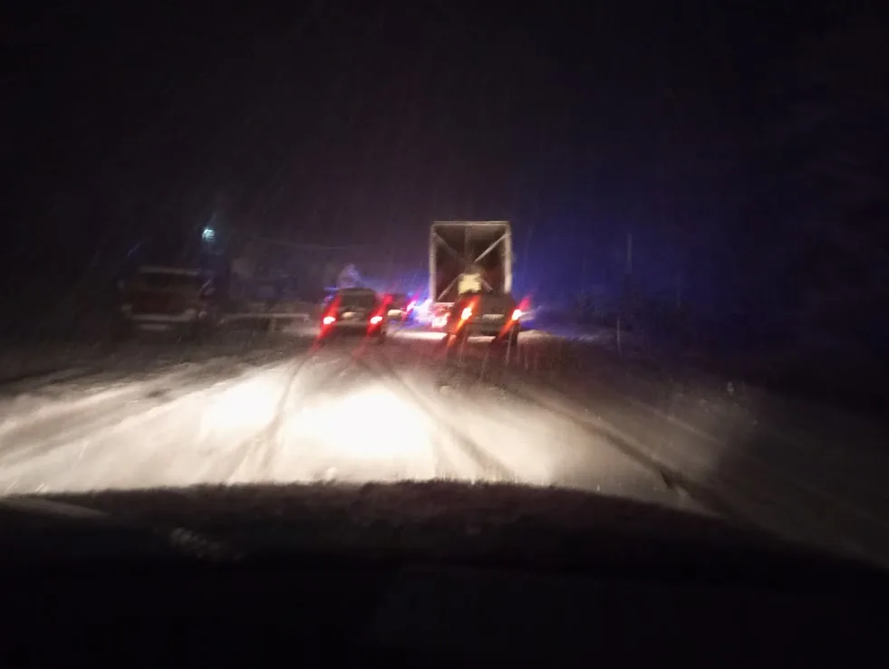 Obustava saobraćaja teretnih vozila preko Romanije, ne preporučujemo teretnim vozilima vožnju preko Crnog Vrha