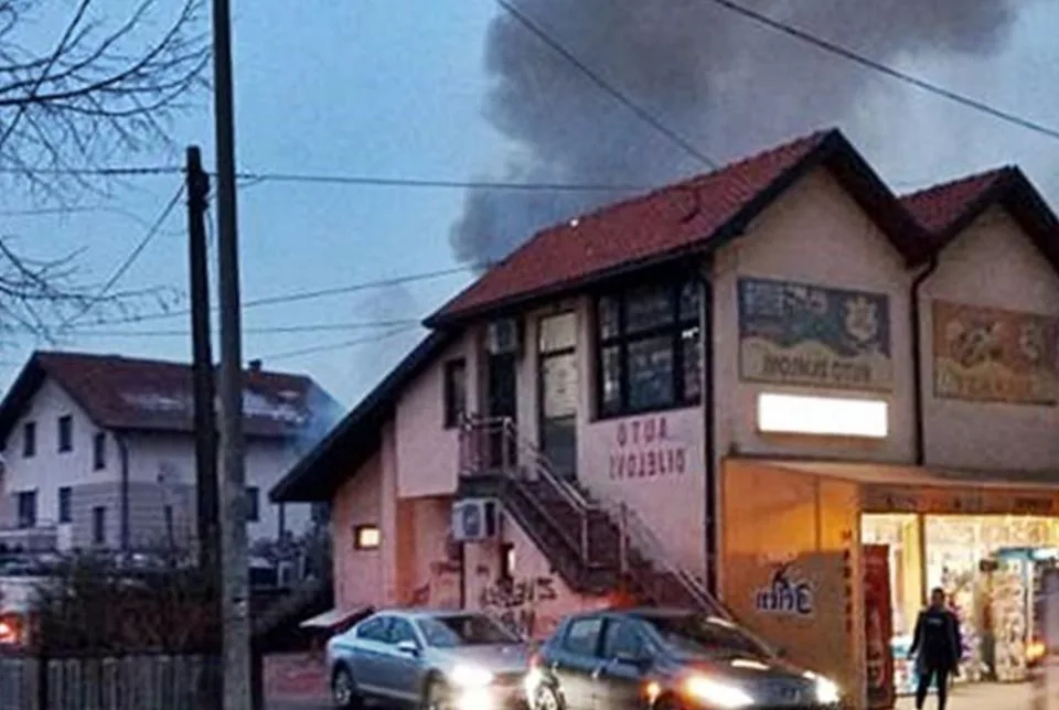 Još jedan požar u Bijeljini, ovaj put vatra zahvatila zanatsku radnju (FOTO)