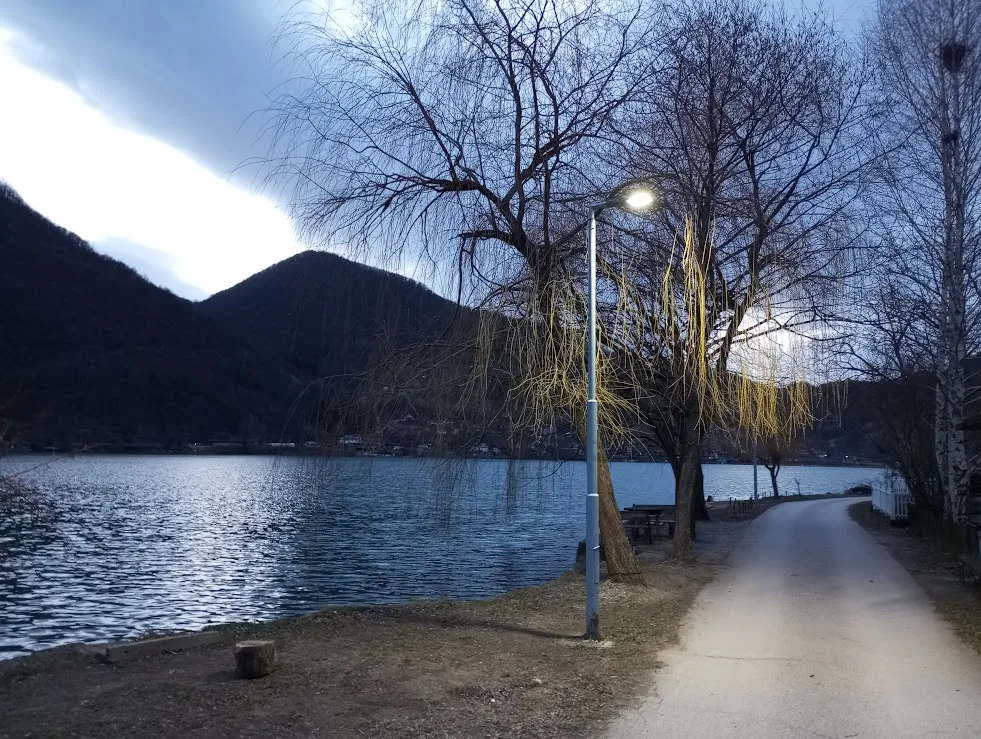 Danas i sutra nas očekuju snažan južni vjetar i lokalni olujni udari uz kišu