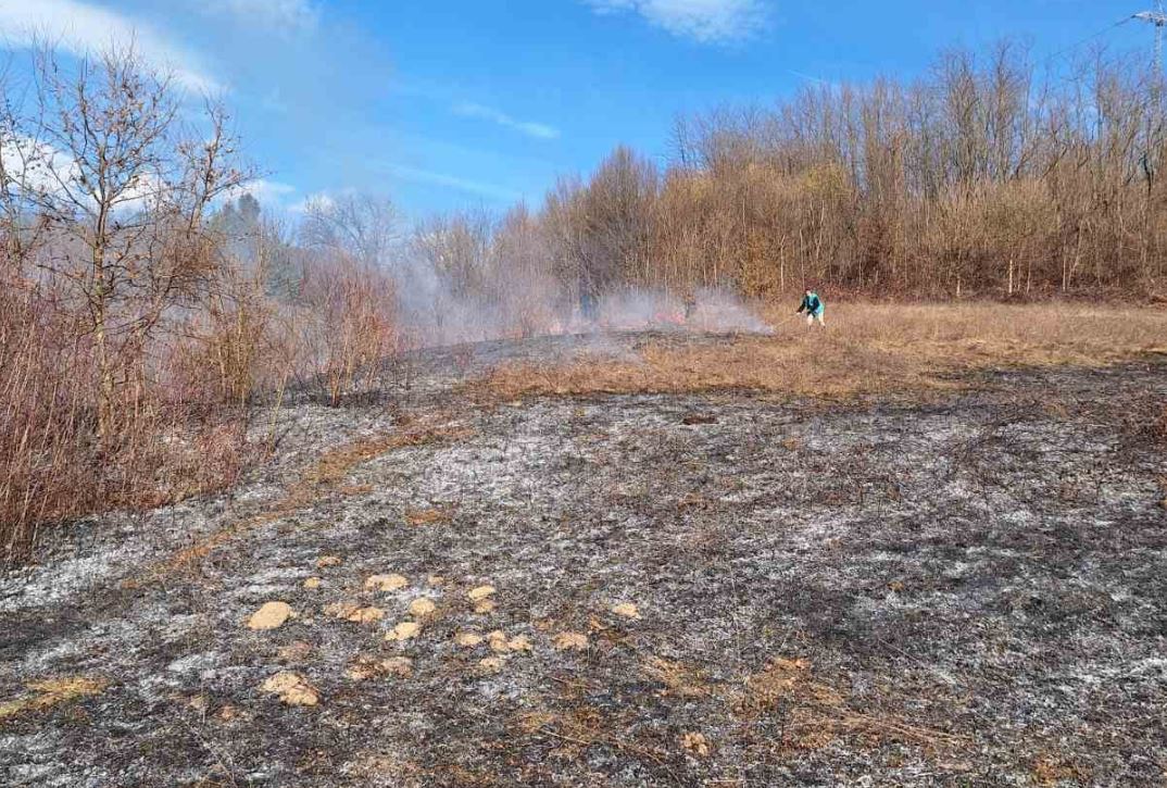 Žena iz Tuzle smrtno stradala u požaru niskog rastinja