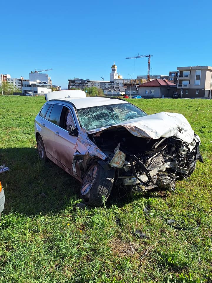 U sudaru dva automobila kod Loznice poginula jedna osoba, Hitna mogla samo da konstatuje smrt (FOTO)