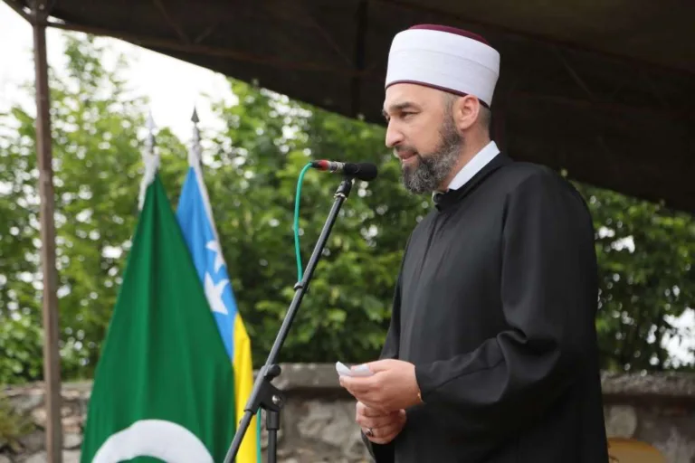 Bajramska poruka glavnog imama MIZ Zvornik: Vrijeme radosti, zajedništva i zahvalnosti