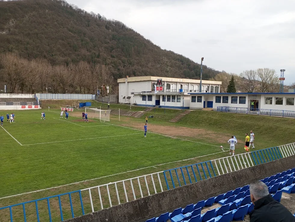 Zabrinjavajuća igra fudbalera ''Drine'' u remiju na domaćem terenu protiv FK ''Sutjeska'' Foča (FOTO)