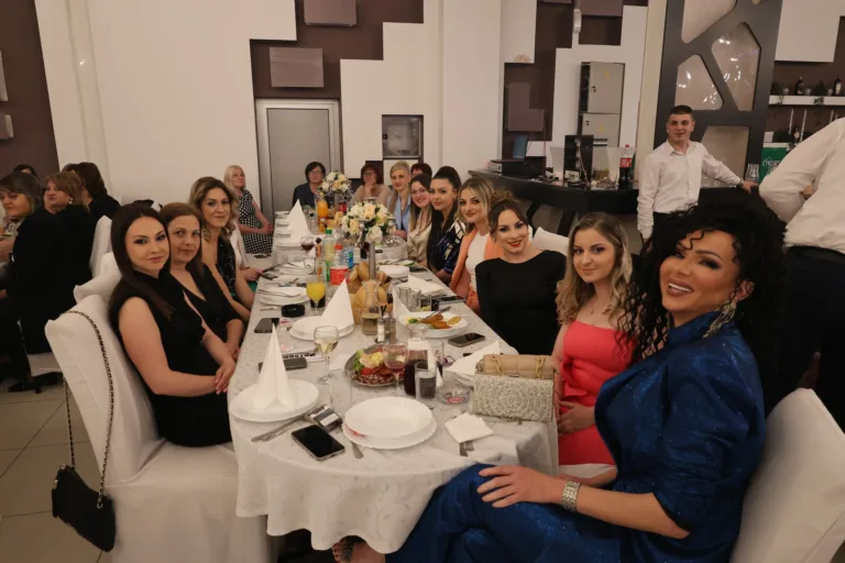 Održamo tradicionalno ''Bijelo veče'' za zvorničke medicinare (FOTO)