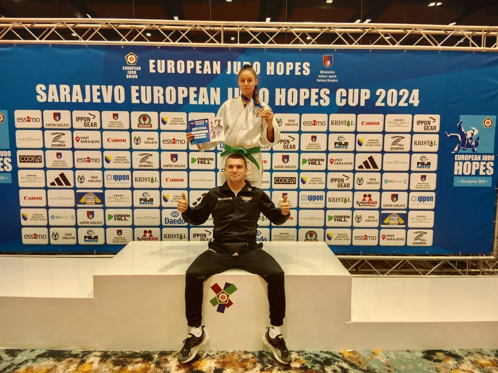 Zvorničke džudistkinje Nina Mićić i Marija Jokić osvojile medalje na Evropskom kupu za uzrast ''nada''