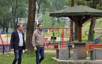 Osnovci, srednjoškolci, planinari, vatrogasci, građani i „Naša radost“ u kampanji „April – mjesec čistoće“ (FOTO)