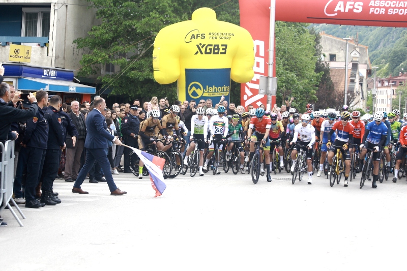 U Zvorniku startovala druga etapa biciklističke trke Beograd – Banjaluka (FOTO)