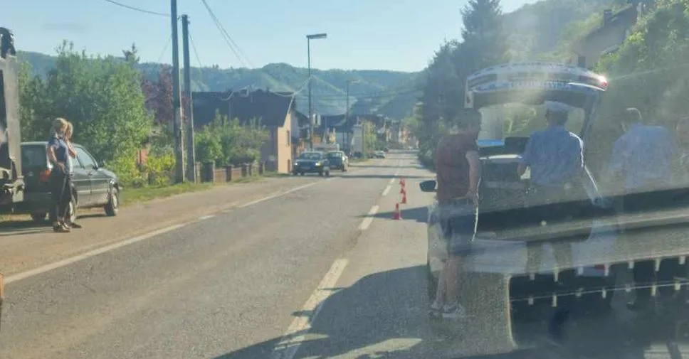 Sudar u naselju Meterize na magistralnom putu Zvornik-Bijeljina, povrede zadobilo jedno lice (FOTO)