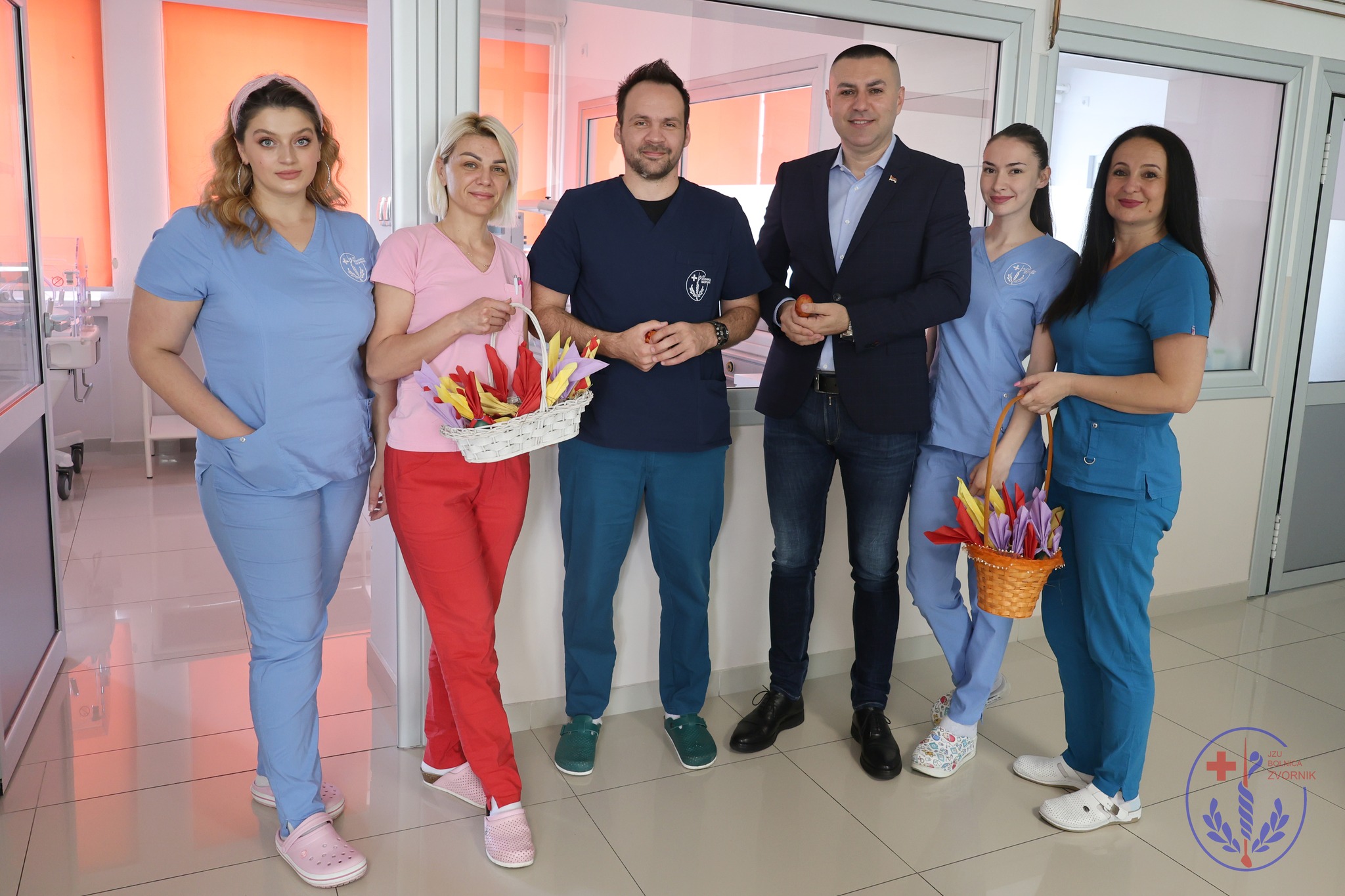 Direktor zvorničke bolnice obišao osoblje i pacijente povodom Vaskrsa (FOTO)