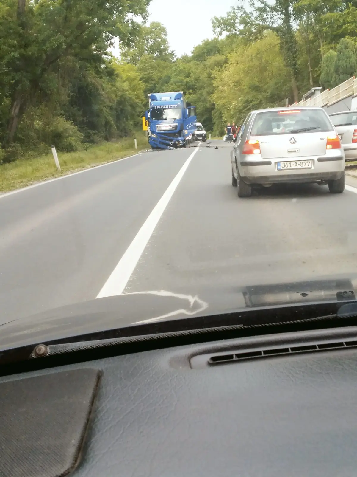 Dvije teže saobraćajne nezgode kod Tuzle, više osoba povrijeđenih u ovim nezgodama (FOTO)