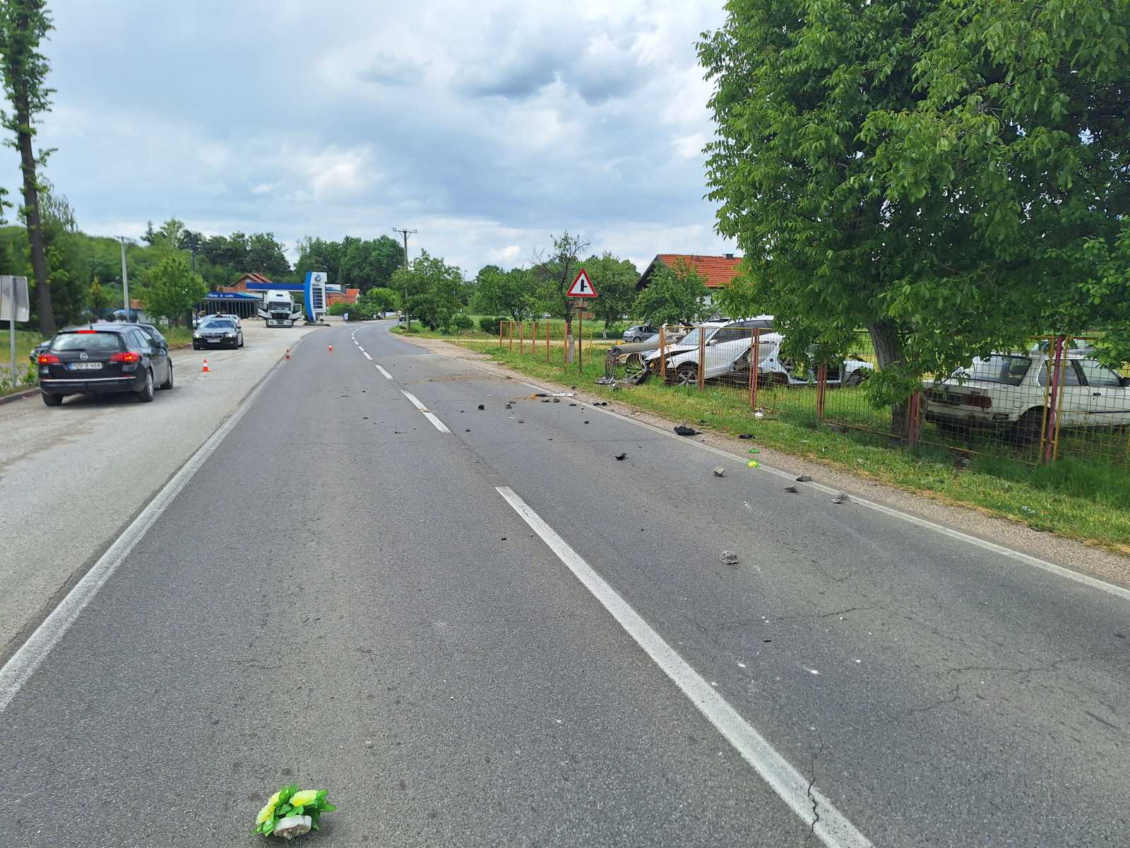Jedna osoba zadobila povrede u saobraćajnoj nezgodi kod Bijeljine (FOTO)