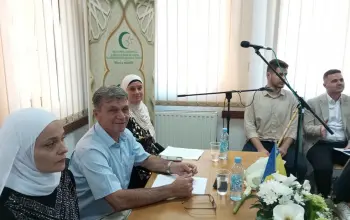 U prepunoj sali MIZ Zvornik upriličen “Razgovor i promocija kasida Hasrete Muratović”(FOTO+AUDIO)