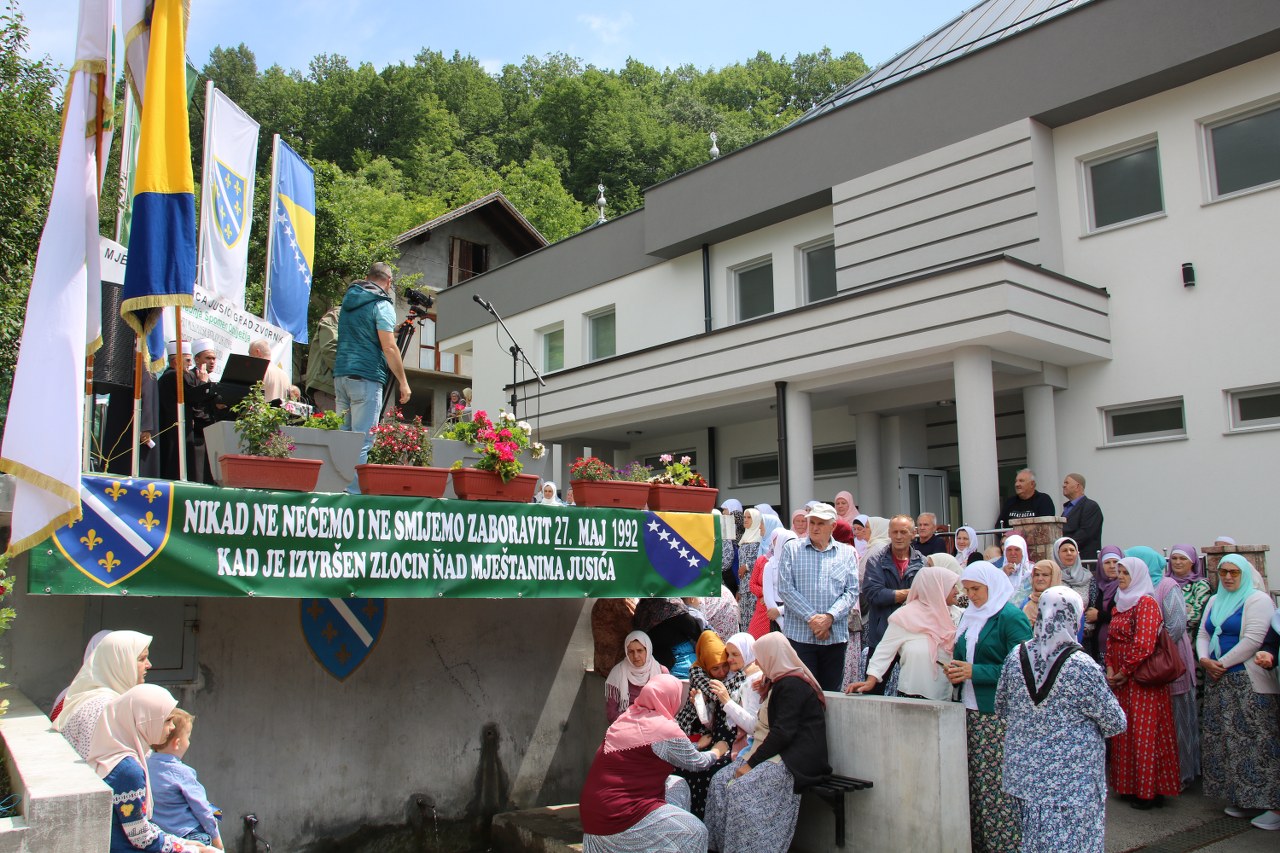 Nakon 32 godine porodice ubijenih Jusićana očekuju ovozemaljsku pravdu za njihove najmilije (AUDIO+FOTO)