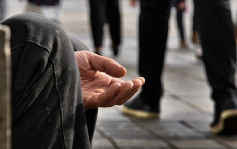 Lozničanin zatečen u prosjačenju na području Zvornika, izdat prekršajni nalog