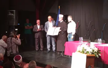 Centralna svečanost manifestacije “Dani Hasana Kaimije”: Prof. dr. Ismetu Bušatliću uručena Povelja “Hasan Kaimija” za životno djelo (FOTO)
