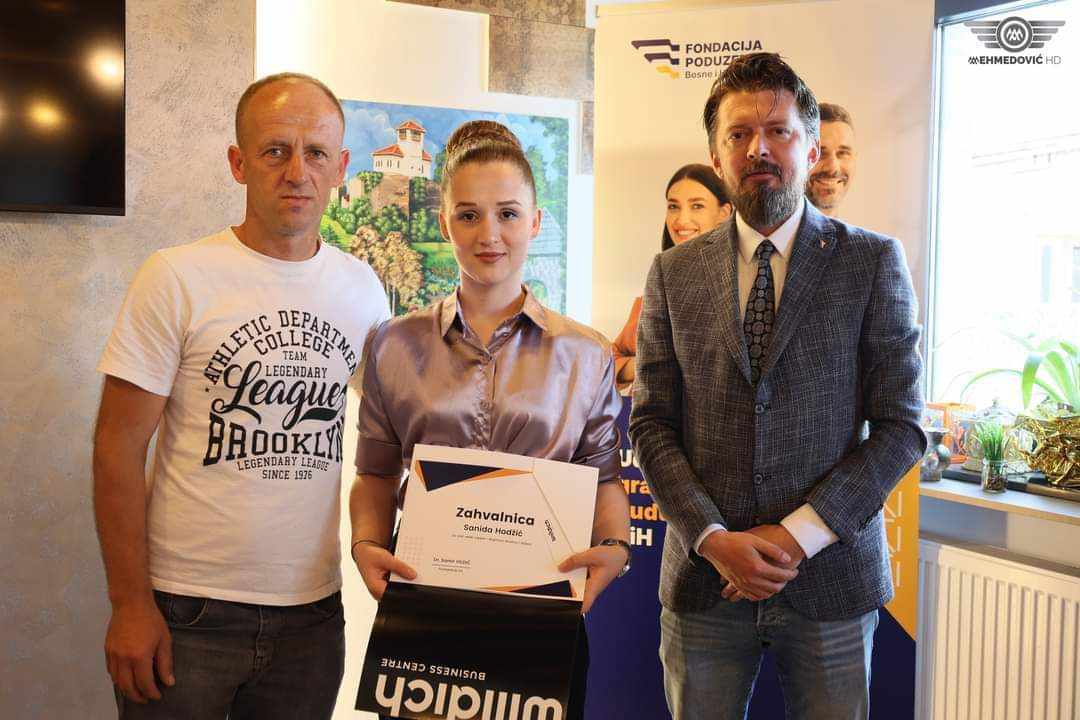 Kompanija Metkomp i Fondacija poduzetnika nagradila osam učenika povratnika, nosioce Vukove diplome (FOTO)