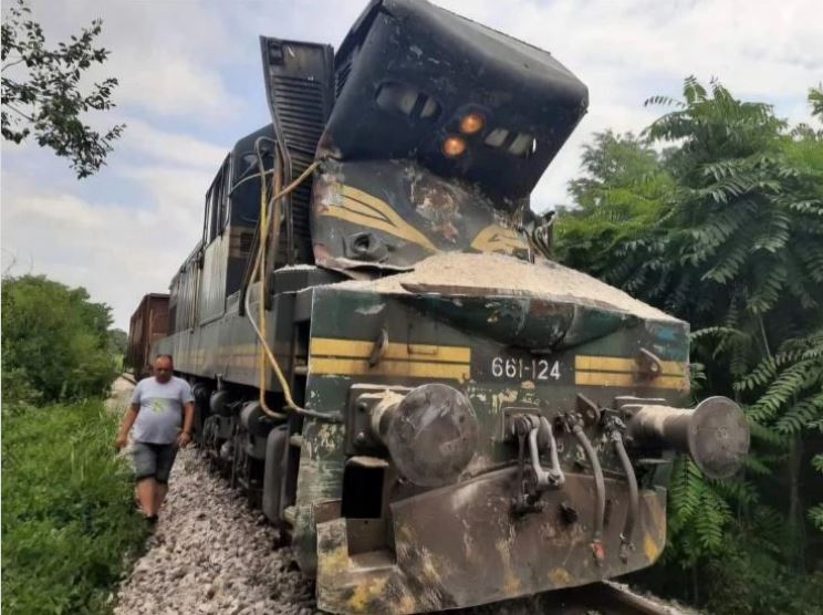 Sudar voza i kamiona na pruzi Šabac-Loznica, povrede zadobio mašinovođa (FOTO) 