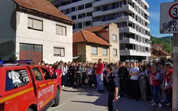SŠC „Petar Kočić“ održane pokazne vježbe evakuacije u slučaju požara i evakuacije u slučaju zemljotresa (FOTO)