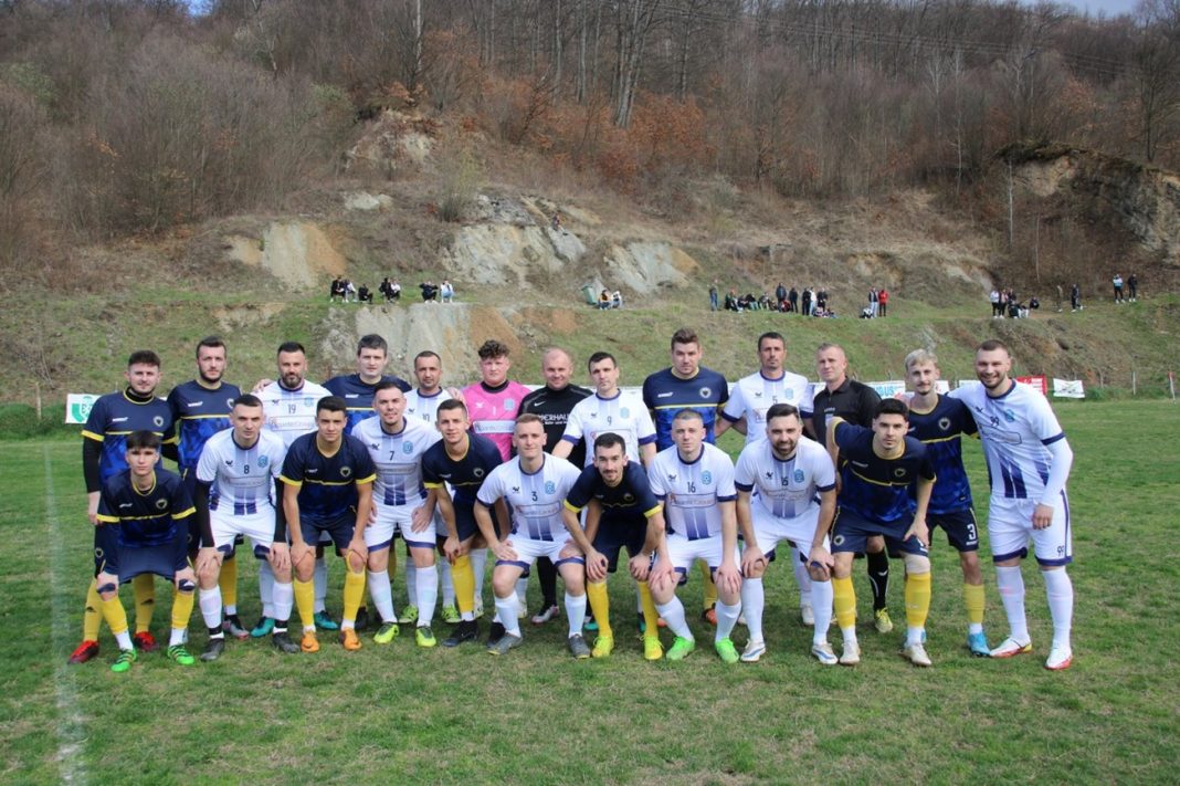 NK Teočak donirao novac za kupovinu stolica na stadionu u Sapni