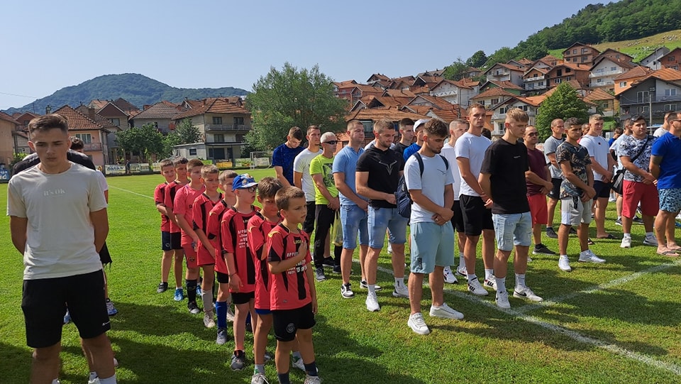 Više od 300 mladih uživalo u manifestaciji ''Podrinjski sportski dan'', takmičenje u nekoliko disciplina najuspješnije ekipe ''Sinovi Podrinja'' (FOTO+VIDEO)