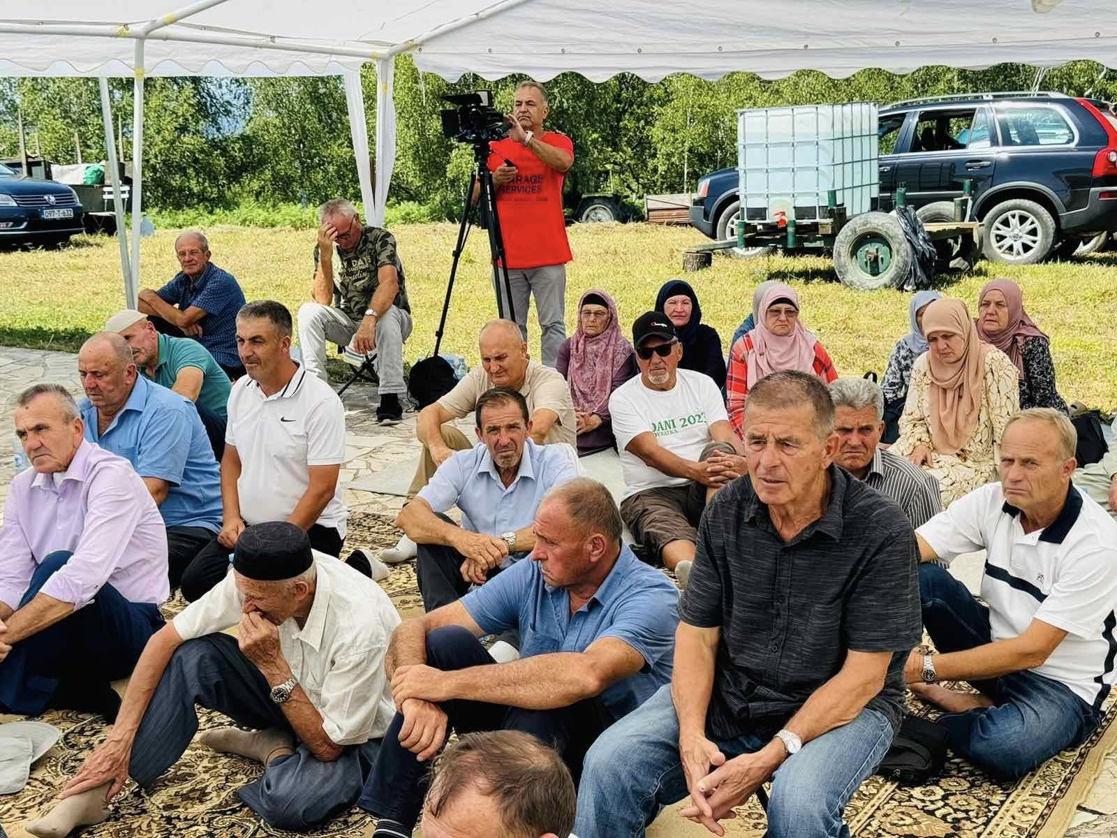 Učenjem dove nastavljena tradicija okupljanja na dovištu Pašin put – Orlić koje se nalazi na tromeđi Zvornika, Kalesije i opštine Osmaci