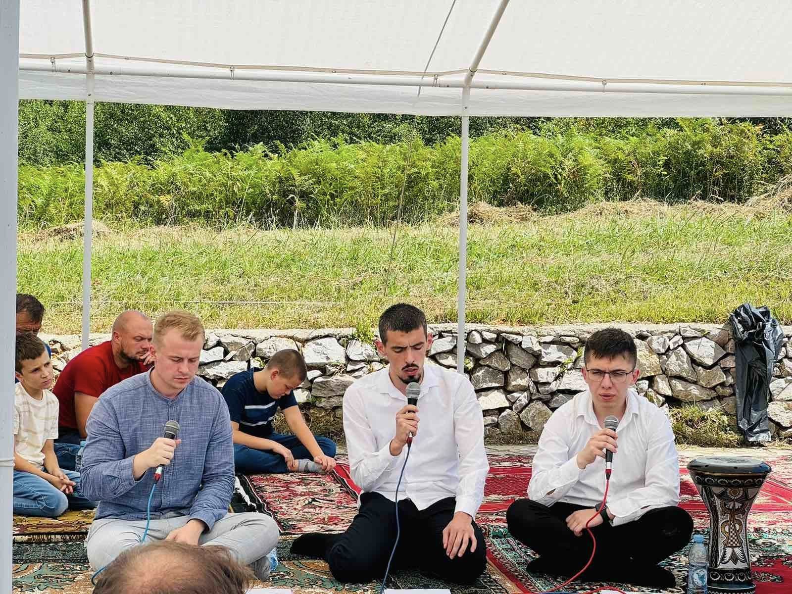 Učenjem dove nastavljena tradicija okupljanja na dovištu Pašin put – Orlić koje se nalazi na tromeđi Zvornika, Kalesije i opštine Osmaci