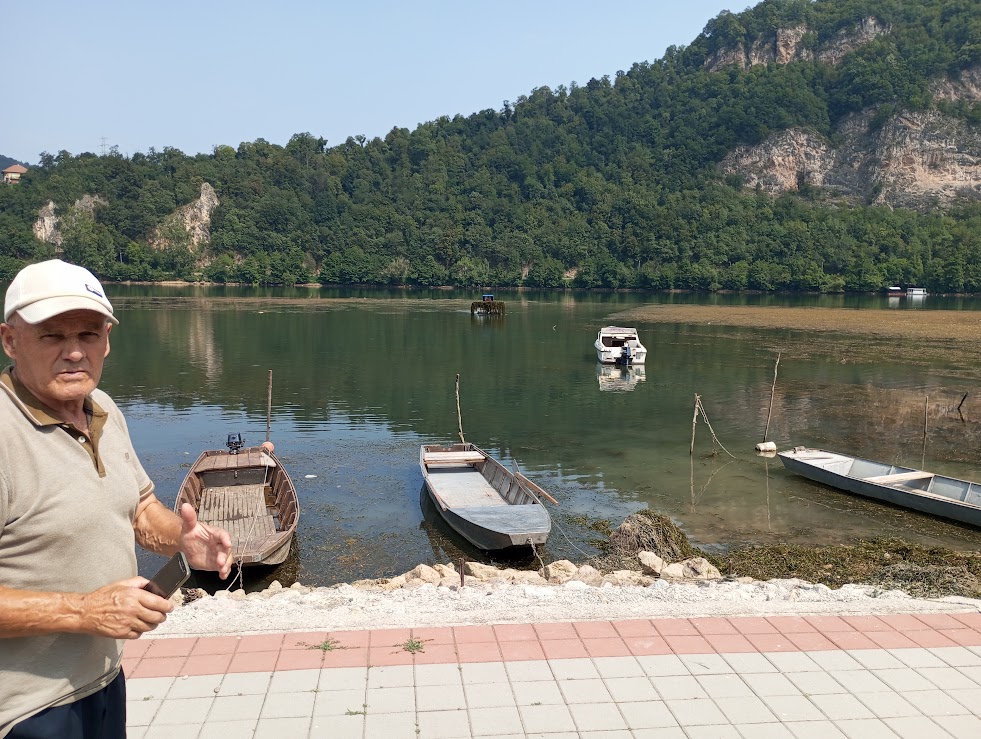 Vodena trava uklonjena iz Zvorničkog jezera kod obale na Diviču, sve spremno za Otvoreno državno kajak kanu takmičenje (FOTO)