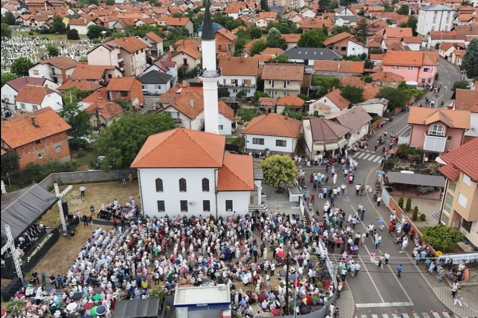 Obnovljena nakon 30 godina: Ahmed-age Krpića džamija opet krasi Bijeljinu