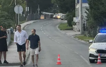 U saobraćajnoj nesreći kod Tuzle poginula žena koja je upravljala motociklom (FOTO)
