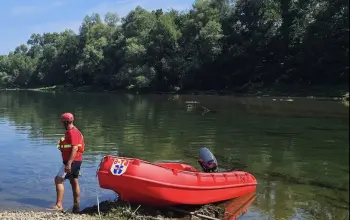 Bratunački vatrogasci-spasioci pronašli još jedno beživotno tijelo migranta koji je nestao u Drini prethodnog dana (FOTO)