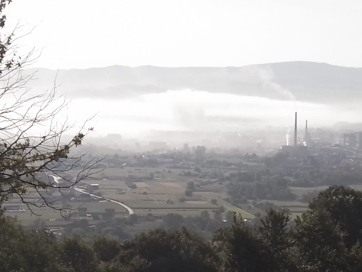 Planinari Udruženja ''Korak'': Apel nadležnim institucijama da hitno reaguju u cilju zaštite zdravlja stanovništva ugroženog dimom požara na deponiji u Karakaju