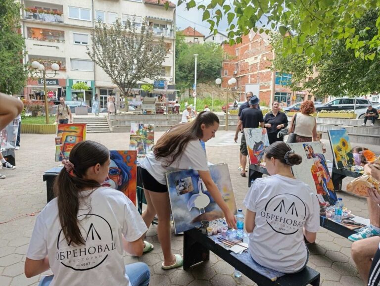 Zvornički mališani iz grupa „Žabice“ i „Delfini“ sutra u posjeti slikarskoj radionici „Paleta“
