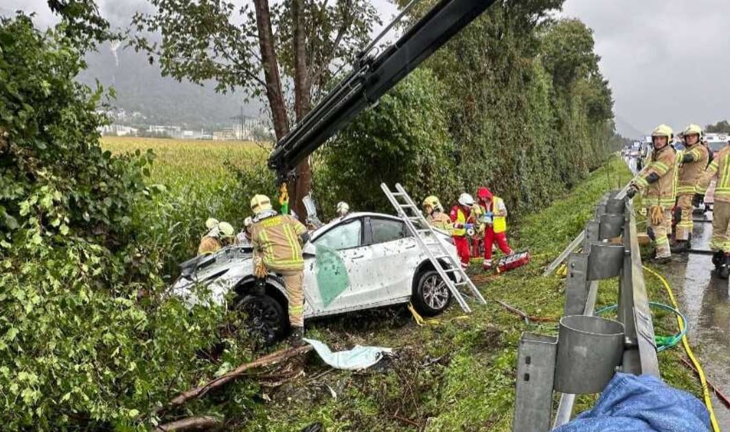 U stravičnoj saobraćajnoj nesreći u Austriji poginuo mladi bračni par iz BiH (FOTO)