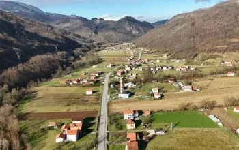 Maloljetno lice povrijeđeno u saobraćajnoj nezgodi u Konjević Polju, prevezeno u zvorničku bolnicu