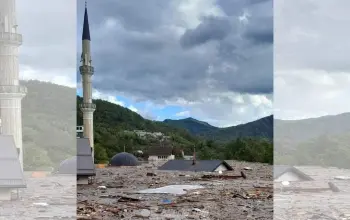 Potresna priča žene iz Donje Jablanice: Plivala sam sa djetetom do munare, a onda i do obale (VIDEO)