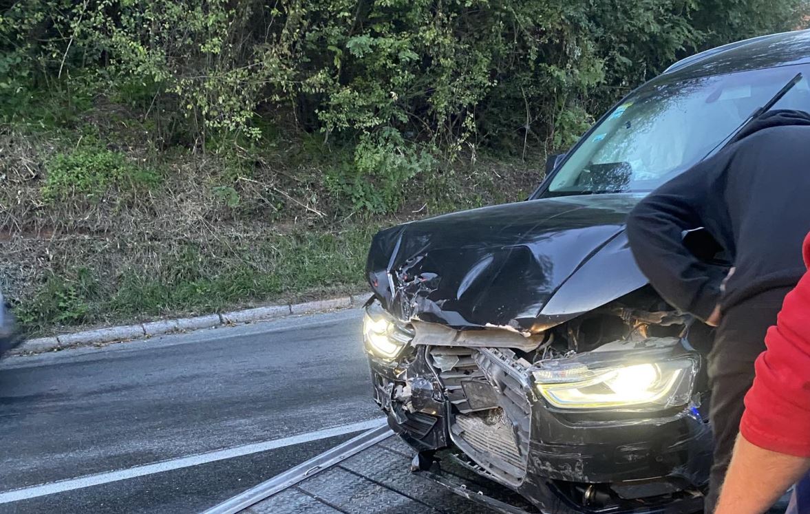 Kod Vidikovca sudar dva automobila, najmanje jedna osoba zadobila povrede (FOTO)