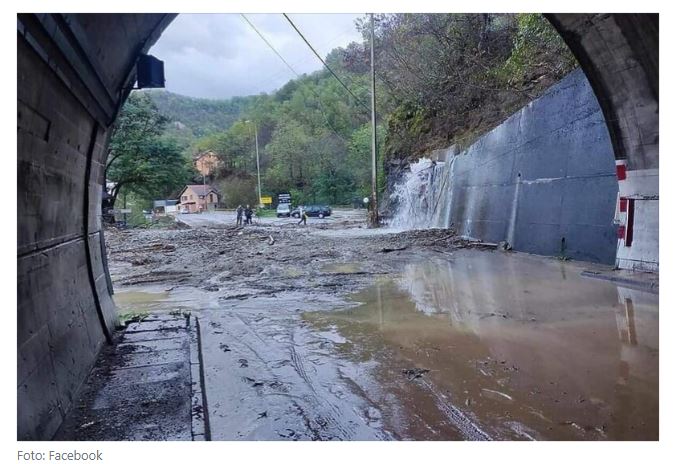 Kod Jablanice u poplavama stradale tri osobe, objavljen snimak katastrofalnih razmjera poplave u Fojnici (VIDEO)