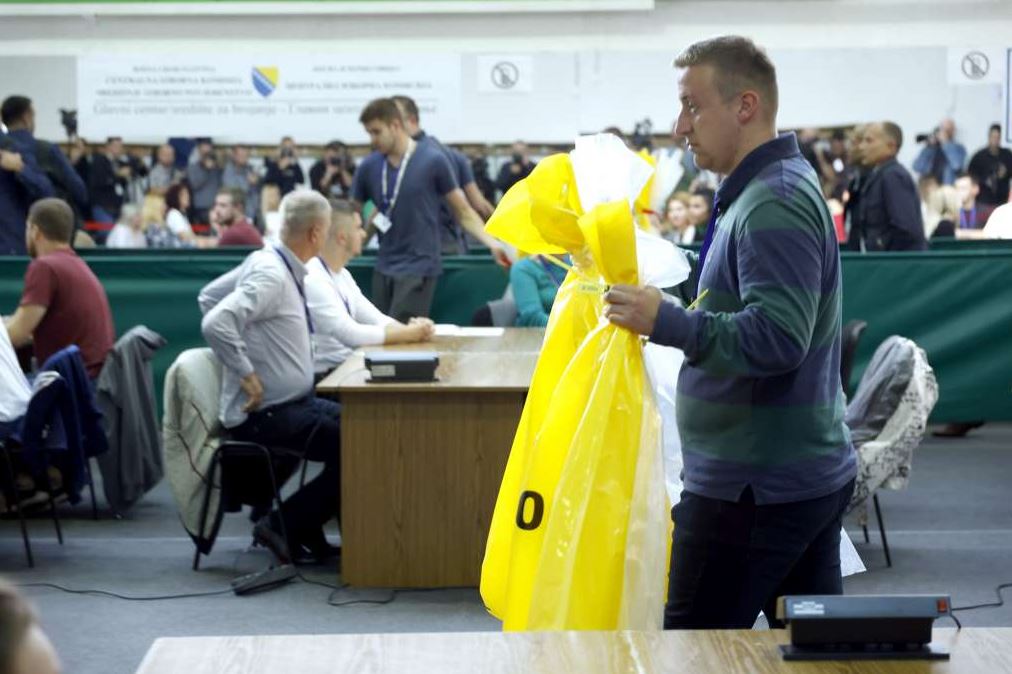 CiK donio naredbu o ponovnom brojanju listića u Glavnom centru za brojanje u Zetri