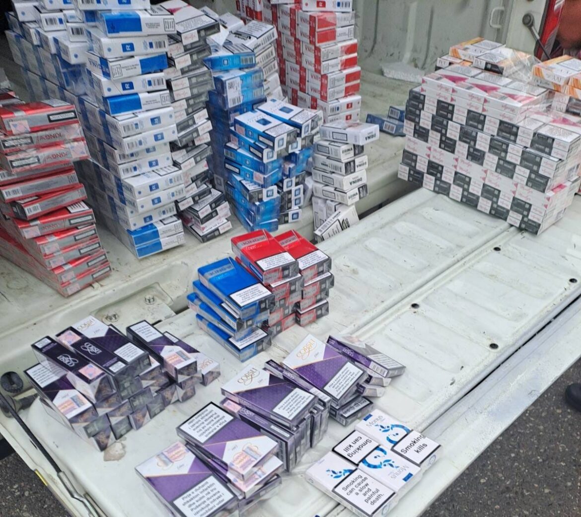 Carinici regionalnog ureda Tuzla na tri lokacije od 18 fizičkih lica oduzeli cigarete i duhan vrijednosti oko 80.000,00 KM (FOTO)