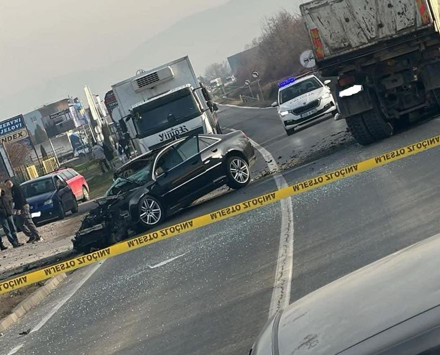 Jedno lice zadobilo povrede u saobraćajnoj nezgodi kod Živinica (FOTO)