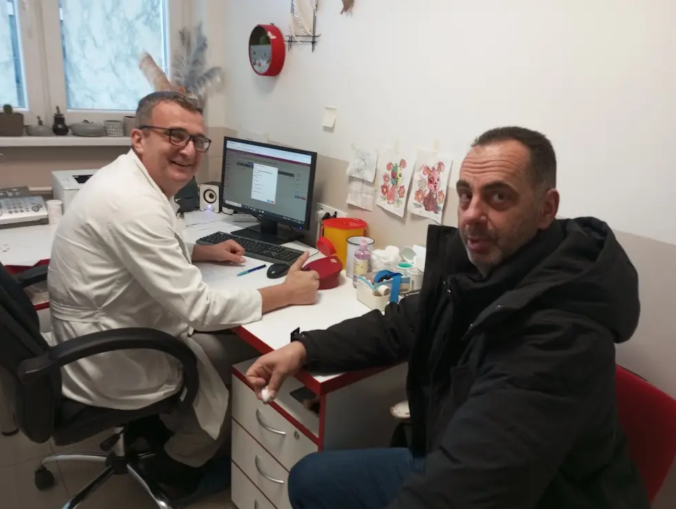 Uspješeno realizovana memorijalna akcija dobrovoljnog darivanja krvi ''Nikola Pisić'', odličan odziv (FOTO)