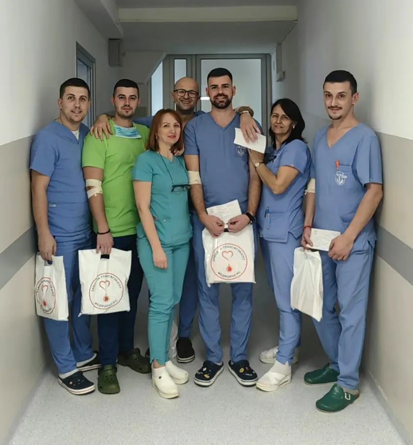 Zaposleni odjeljenja za anesteziju zvorničke bolnice u akciji darivanja krvi (FOTO)