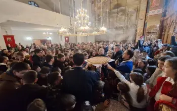 Saborni hram u Zvorniku: Nikola Protić iz Osmaka pronašao zlatnik iz česnice (FOTO)