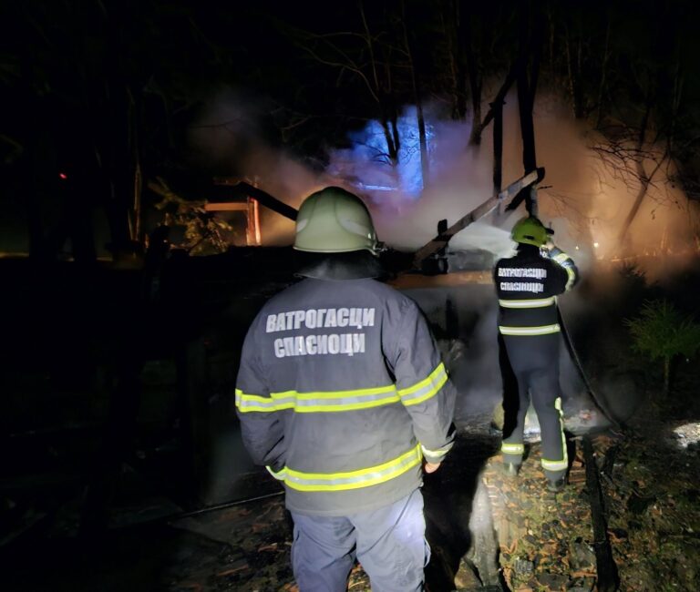 Novi požar u Bijeljini, na teren otišla tri vatrogasna vozila