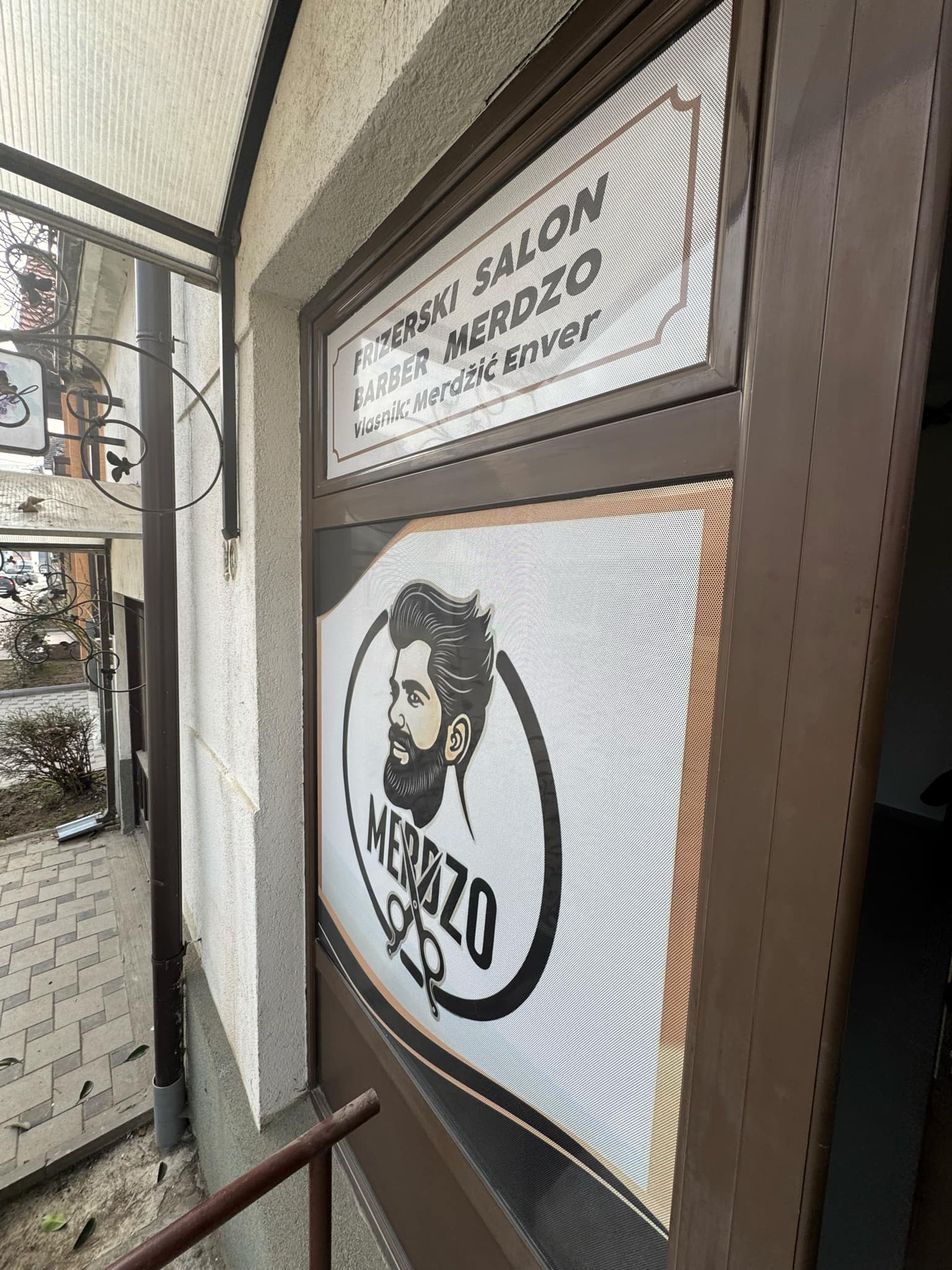Uskoro otvaranje frizerskog salona ''Barber Merdzo'' u centru Bratunca 