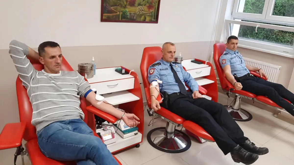 Dvodnevna akcija dobrovoljnog davanja krvi pripadnika Policijske uprave Zvornik (FOTO)