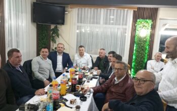 Gradonačelnik Zvornika Bojan Ivanović organizovao iftar u restoranu ”Đilo” (FOTO)